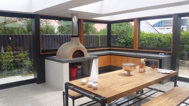 Outdoor Indoor - EBUILD